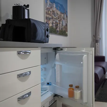 罗马特雷维精英旅馆