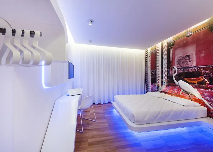 트레비 엘리트 게스트하우스 4*